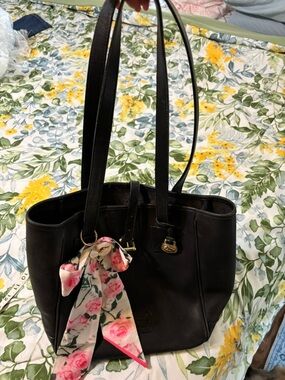 Vintage Dooney & Bourke AWL Tote
